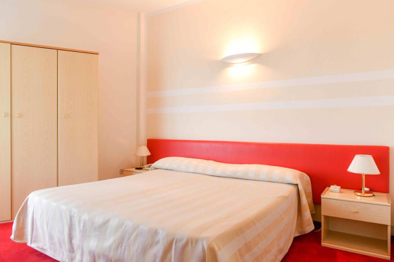 Hotel Majestic Lido di Jesolo Exterior photo