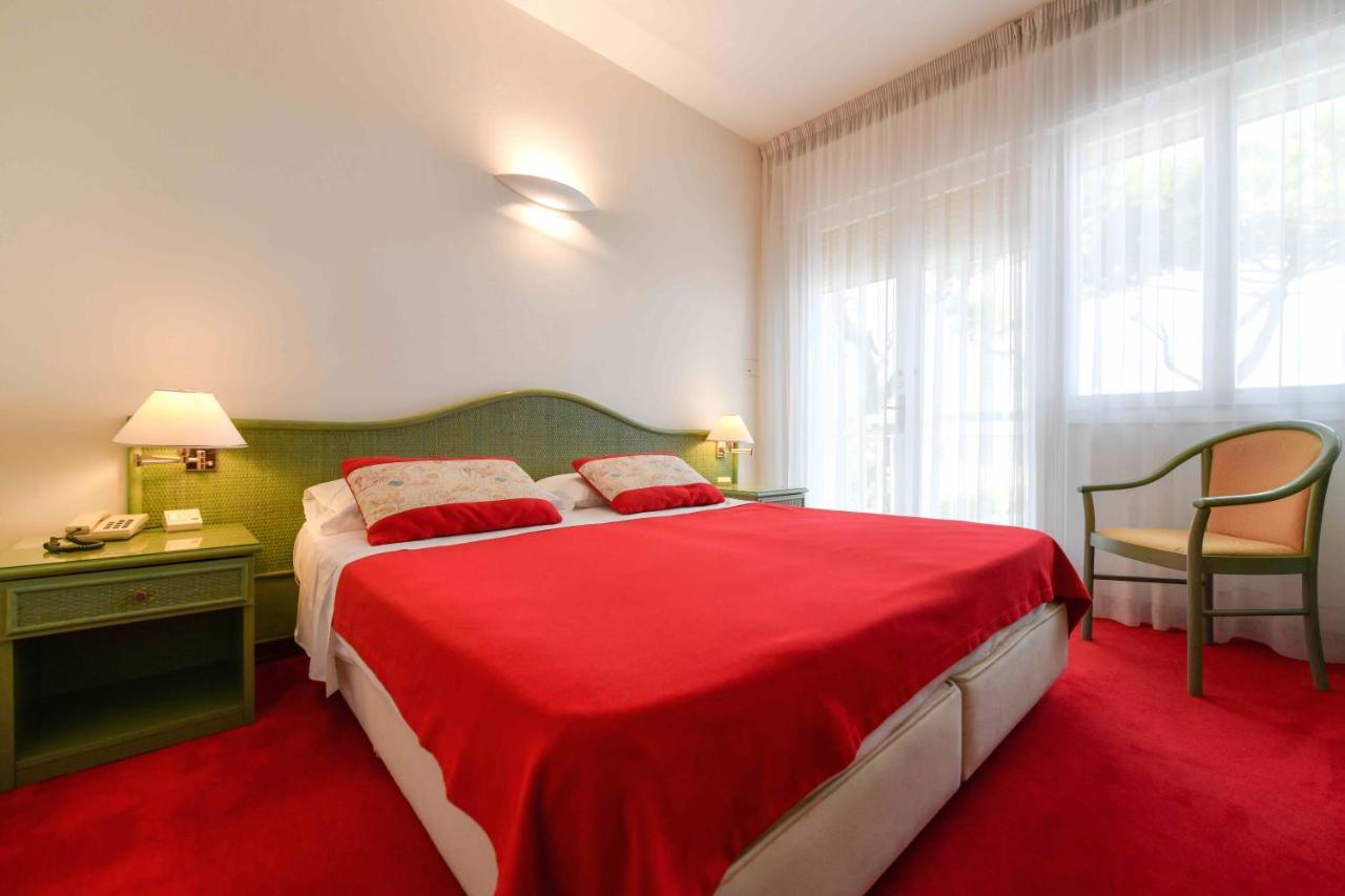 Hotel Majestic Lido di Jesolo Exterior photo