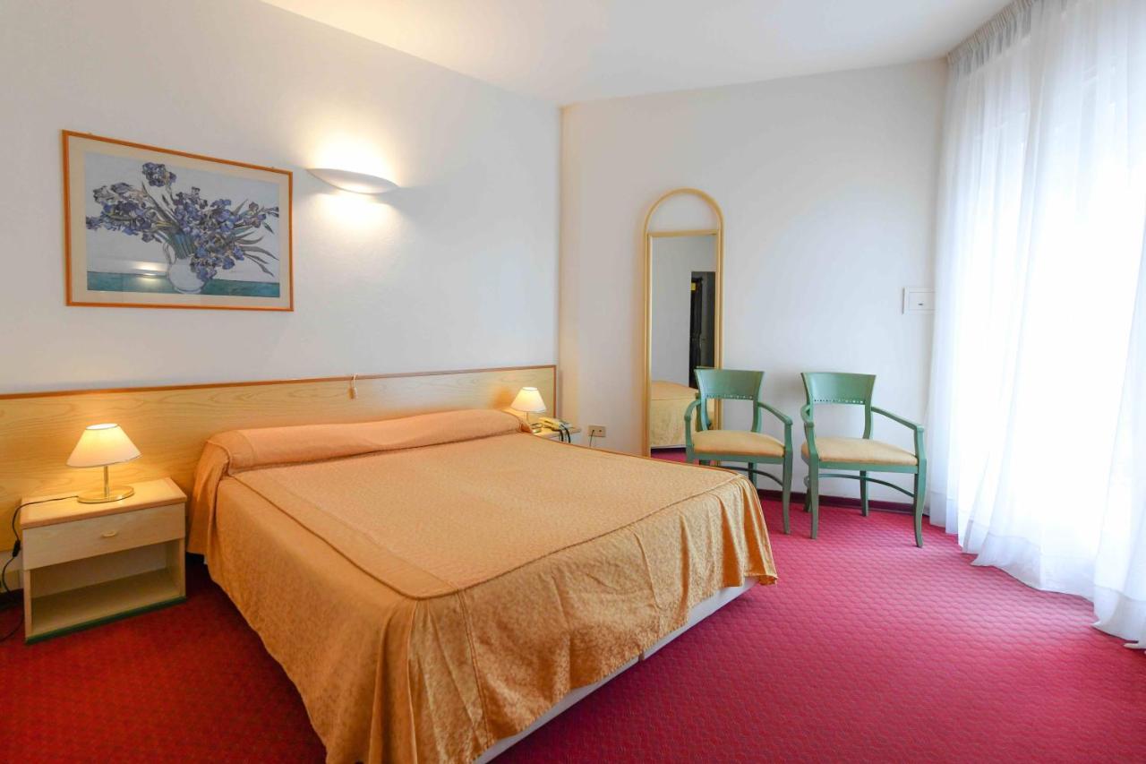 Hotel Majestic Lido di Jesolo Exterior photo